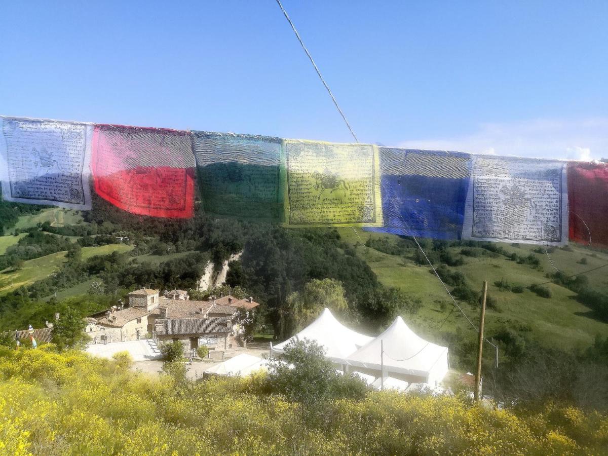 شقة Il Nido Di Matilde _Monolocale Design Sul Fiume_ Rossena المظهر الخارجي الصورة