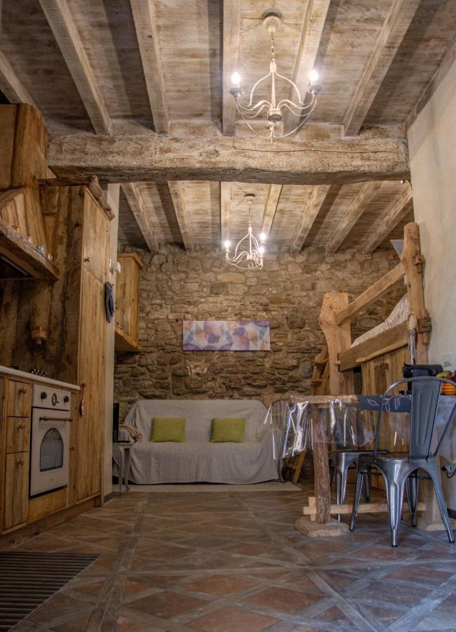 شقة Il Nido Di Matilde _Monolocale Design Sul Fiume_ Rossena المظهر الخارجي الصورة
