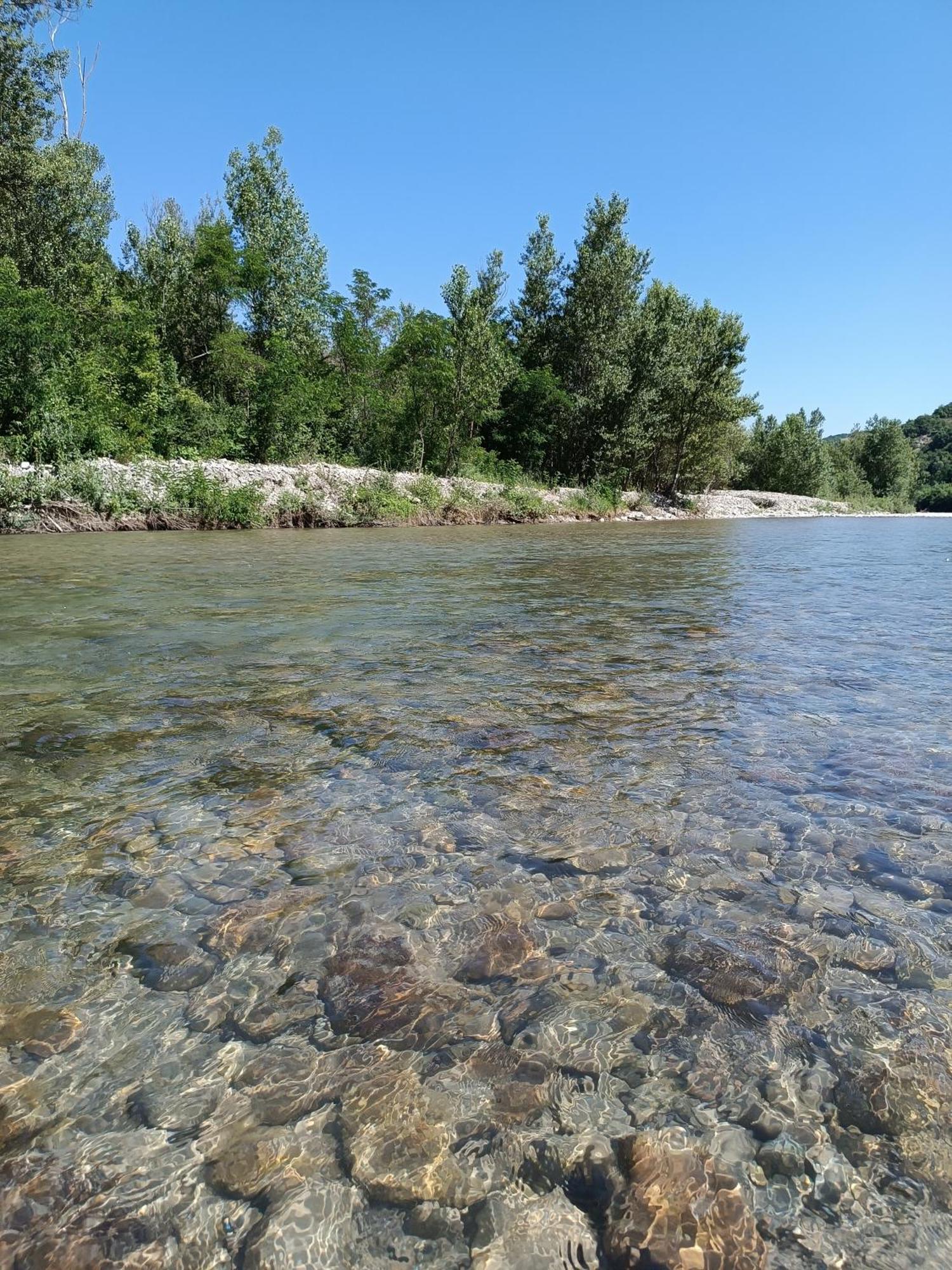 شقة Il Nido Di Matilde _Monolocale Design Sul Fiume_ Rossena المظهر الخارجي الصورة
