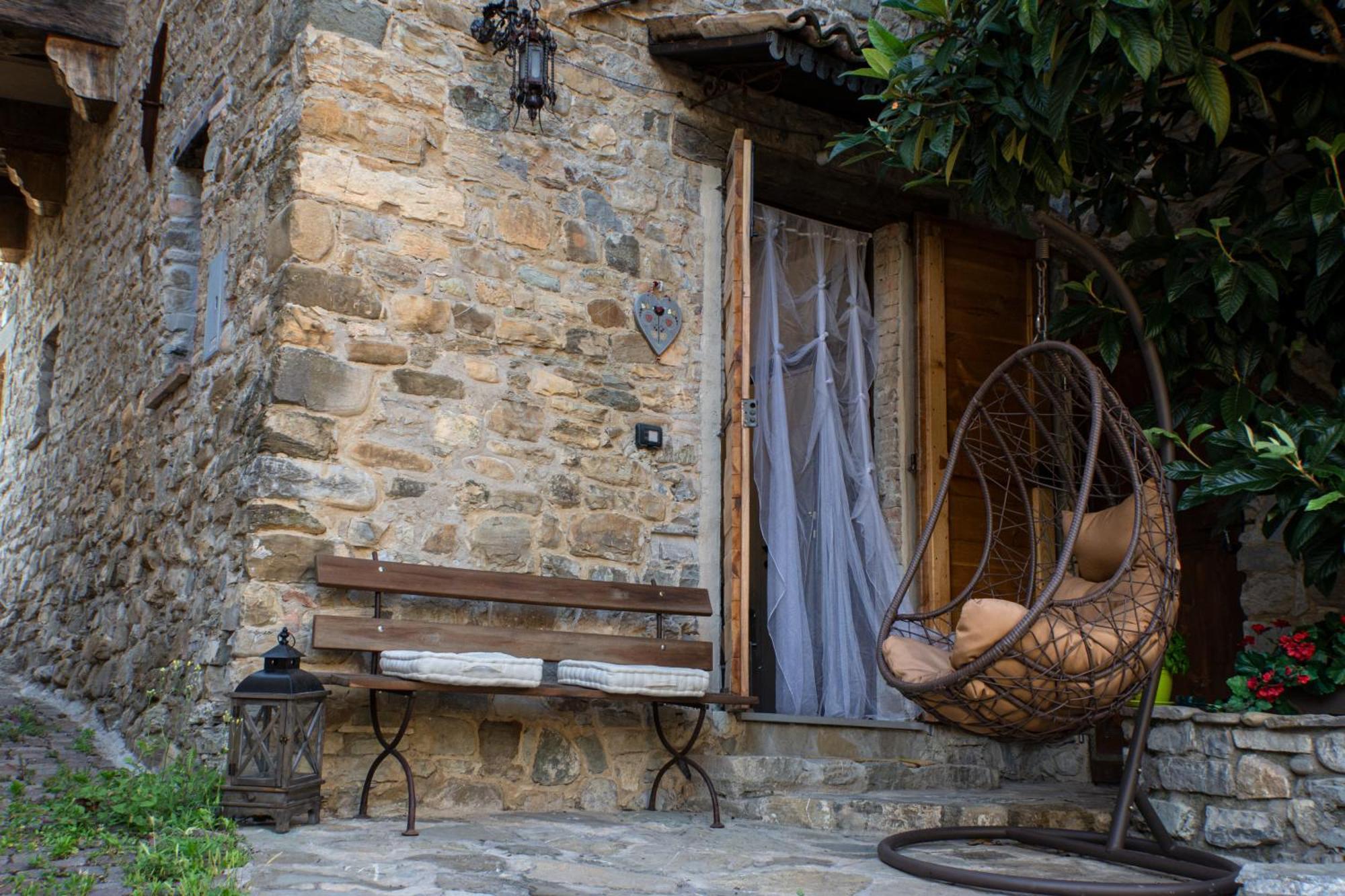 شقة Il Nido Di Matilde _Monolocale Design Sul Fiume_ Rossena المظهر الخارجي الصورة
